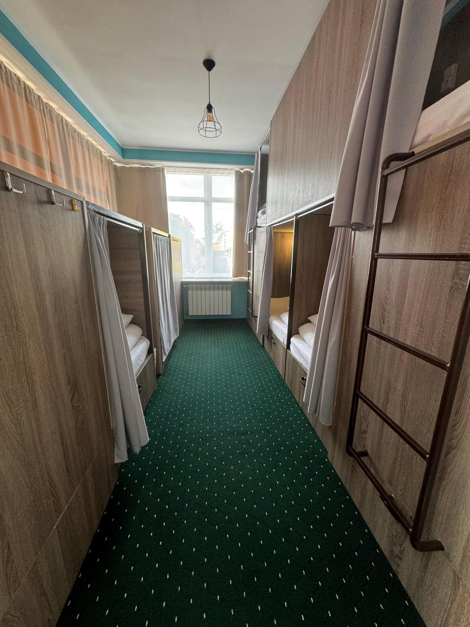 All Eyes Hostel Kamianets-Podilskyi Exterior photo