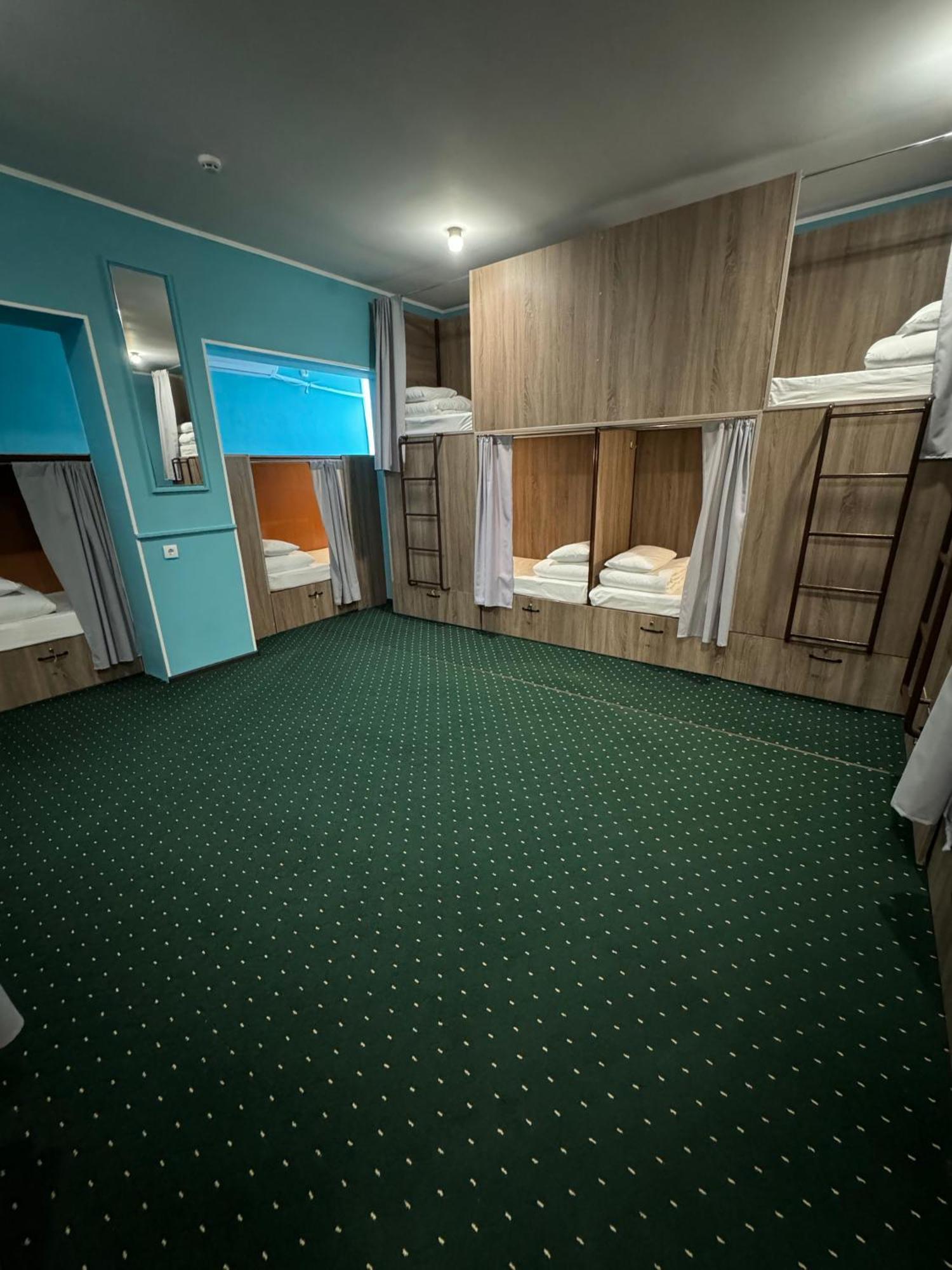 All Eyes Hostel Kamianets-Podilskyi Exterior photo